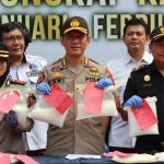 Polres_Pelabuhan_Tanjung_Perak_Surabaya_Sita_30Kg_Sabu_2.jpg