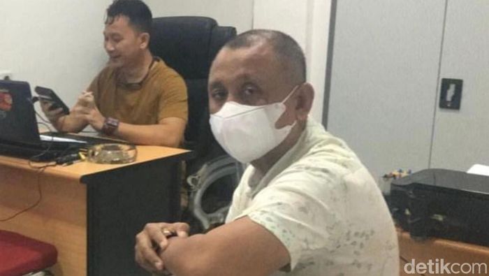 tampang-pria-penampar-sopir-di-palembang-sumsel-saat-diperiksa-polisi_169.jpeg